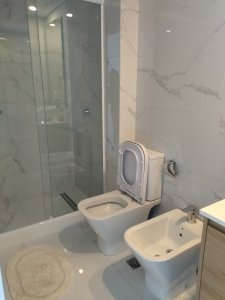 Apartamento ID.1751 - VENTA DE HERMOSO APARTAMENTO, 3 DORMITORIOS EN SUITE,  FRENTE A PLAYA MANSA.