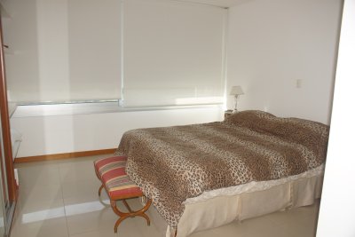 Apartamento ID.1884 - ALQUILER POR TEMPORADA DE APARTAMENTO EN TORRE DE CATEGORIA PRIMERA LINEA BRAVA