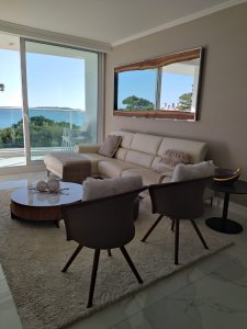 Apartamento ID.1751 - VENTA DE HERMOSO APARTAMENTO, 3 DORMITORIOS EN SUITE,  FRENTE A PLAYA MANSA.