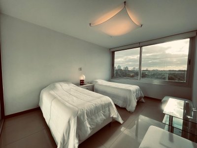 Apartamento ID.1884 - ALQUILER POR TEMPORADA DE APARTAMENTO EN TORRE DE CATEGORIA PRIMERA LINEA BRAVA