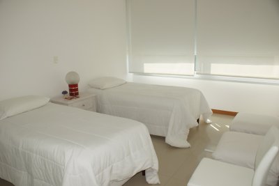 Apartamento ID.1884 - ALQUILER POR TEMPORADA DE APARTAMENTO EN TORRE DE CATEGORIA PRIMERA LINEA BRAVA
