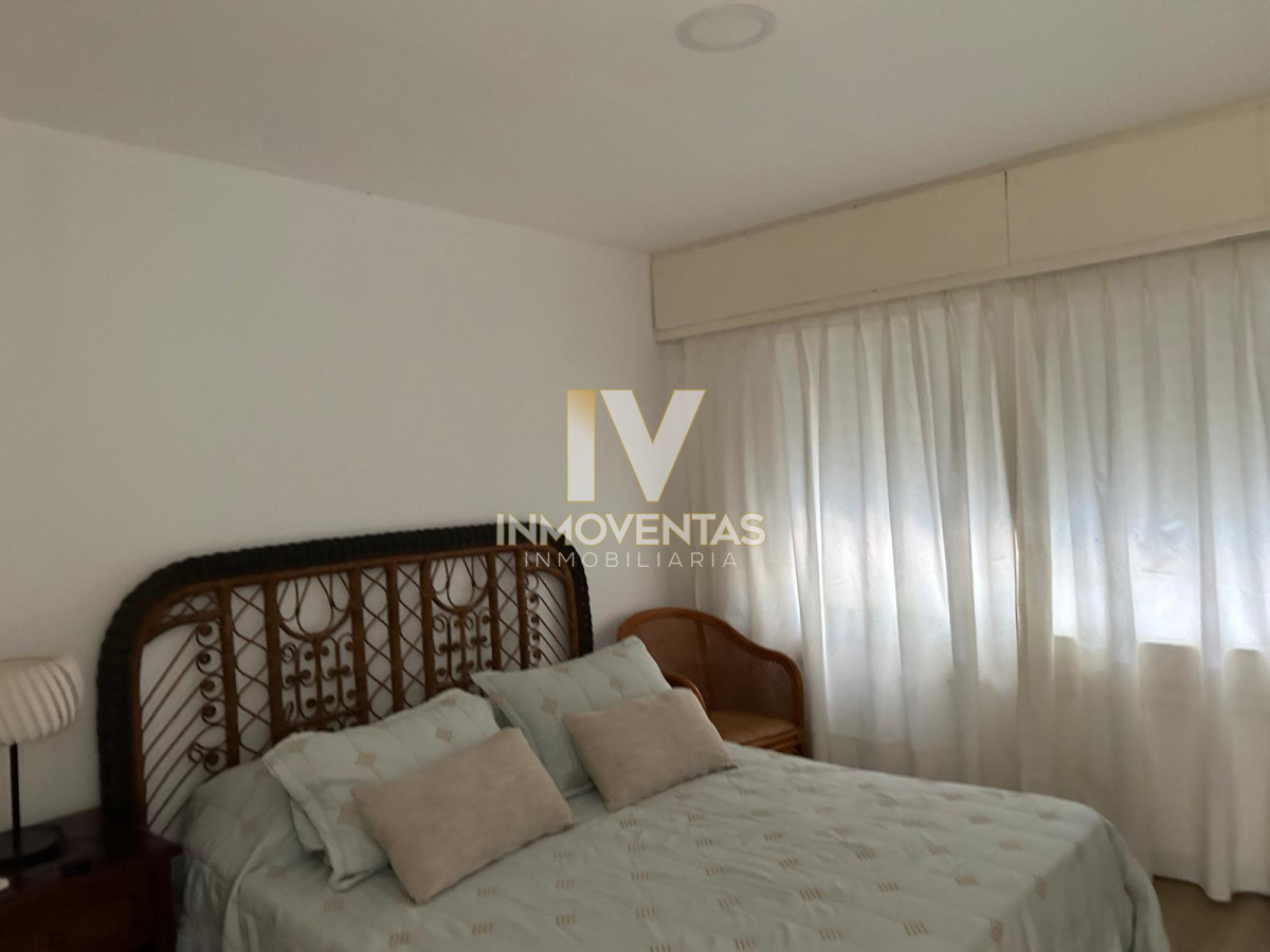 Casa ID.1028 - Hermosa Casa en Playa Mansa consulte!!!!