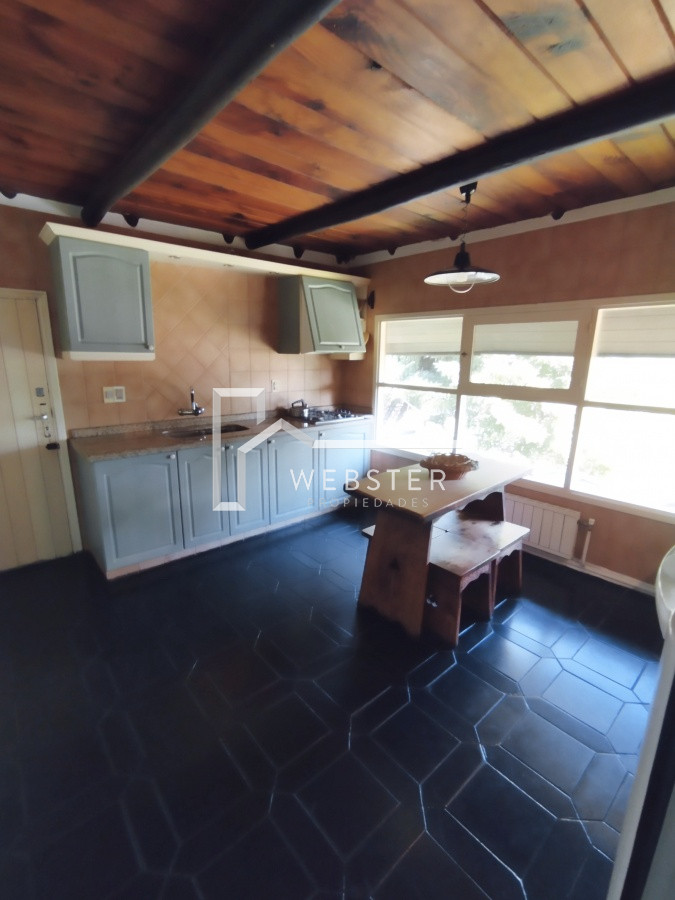 Casa ID.1803 - VENTA DE HERMOSA CASA EN BARRIO PINARES - 3 DORMITORIOS - 