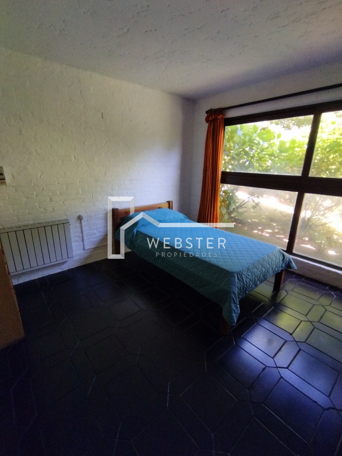 Casa ID.1803 - VENTA DE HERMOSA CASA EN BARRIO PINARES - 3 DORMITORIOS - 
