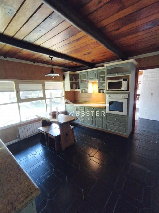 Casa ID.1803 - VENTA DE HERMOSA CASA EN BARRIO PINARES - 3 DORMITORIOS - 