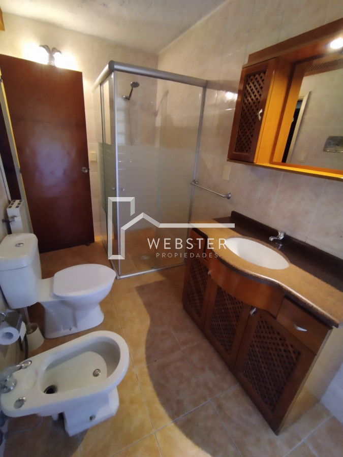 Casa ID.1803 - VENTA DE HERMOSA CASA EN BARRIO PINARES - 3 DORMITORIOS - 