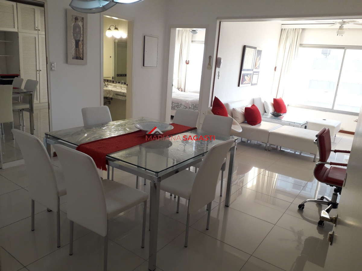 Apartamento ID.3804 - edificio a metros de playa brava 