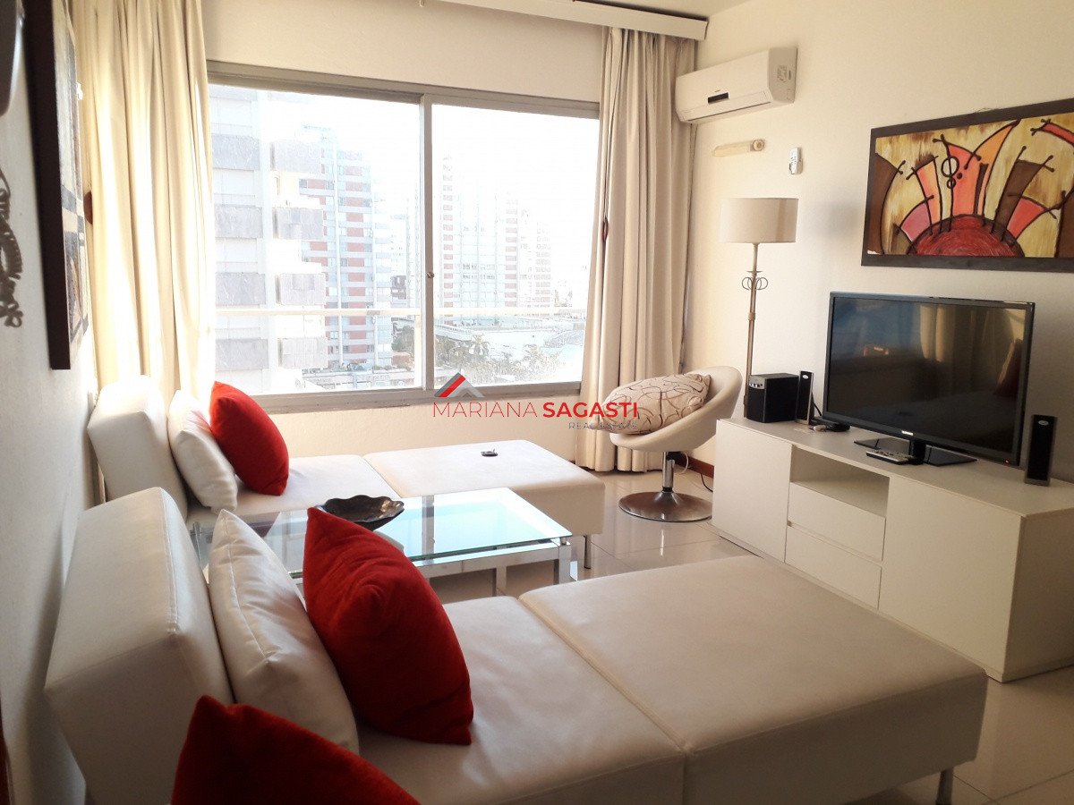 Apartamento ID.3804 - edificio a metros de playa brava 