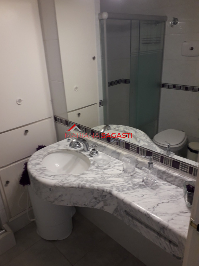 Apartamento ID.3804 - edificio a metros de playa brava 