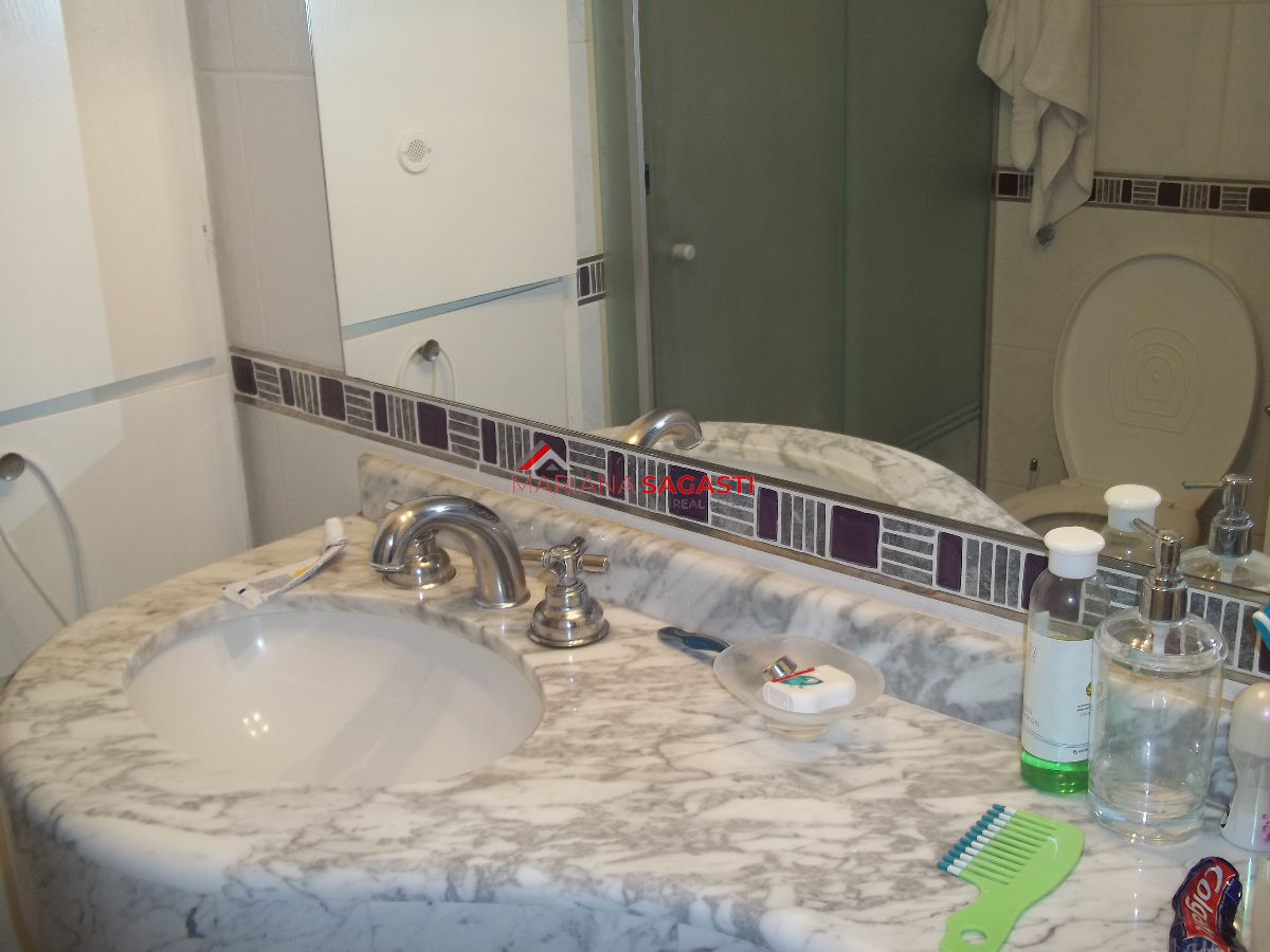 Apartamento ID.3804 - edificio a metros de playa brava 