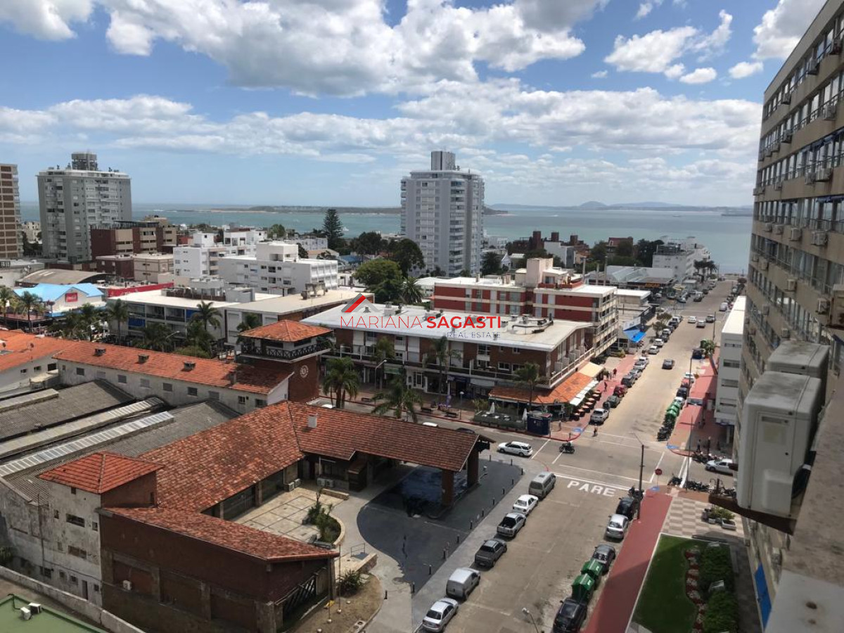 Apartamento ID.3804 - edificio a metros de playa brava 