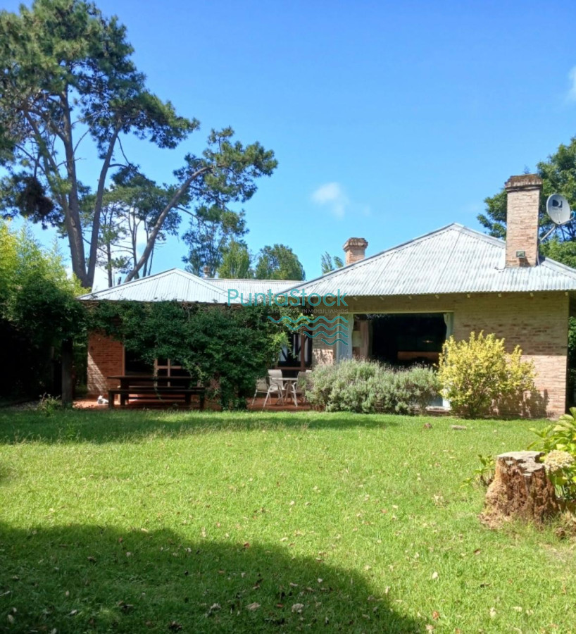 Casa en Barrio privado apunta del Este  - PSK2092C