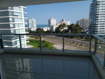 Apartamento en zona de Roosvelt de 3 dormitorios en venta. 