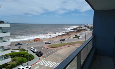apartamento con vista a playa brava zona de Peninsula