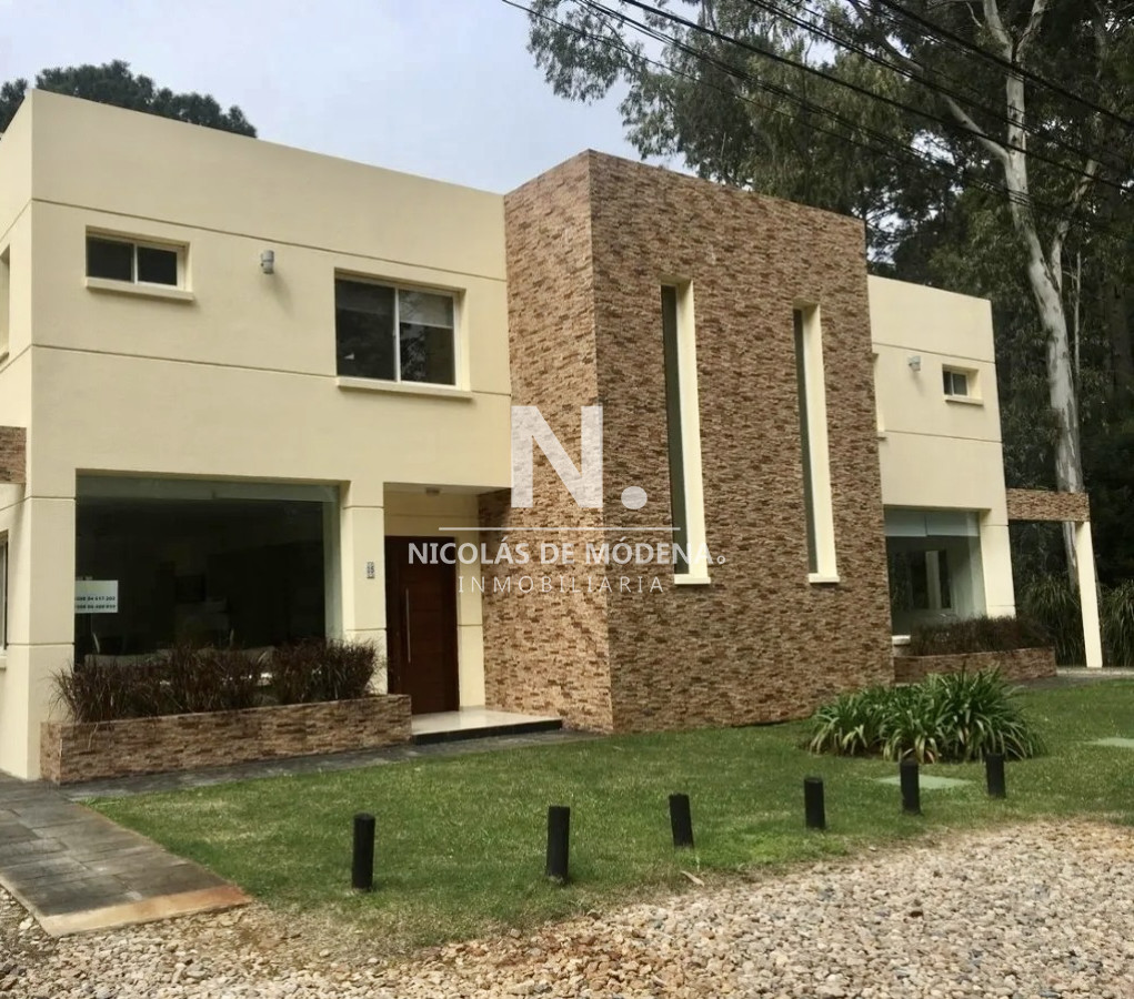 Casa en barrio cerrado, Solanas - GoPunta - Portal Inmobiliario de Punta del Este - Maldonado