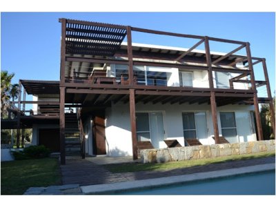 casa en venta y alquiler zona de manantiales 