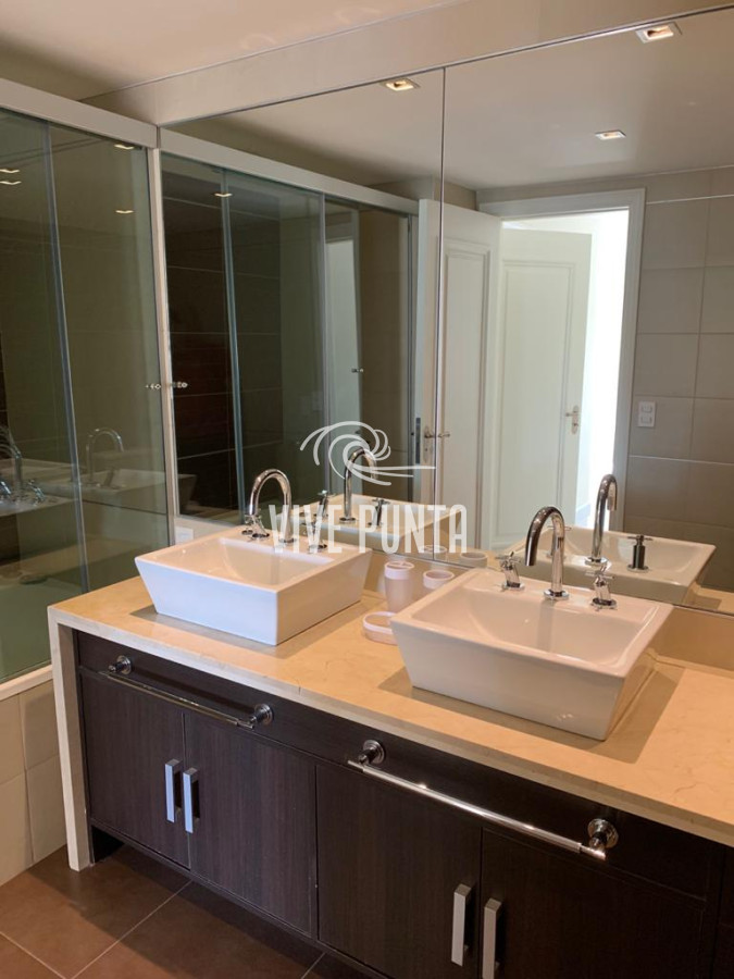 Apartamento ID.745 - primera linea de playa brava 