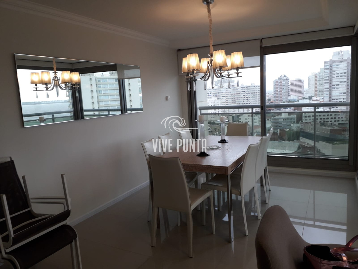 Apartamento ID.747 - frente a playa brava 