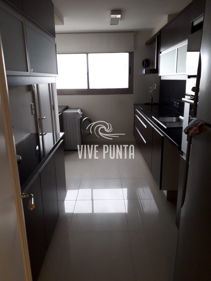 Apartamento ID.747 - frente a playa brava 