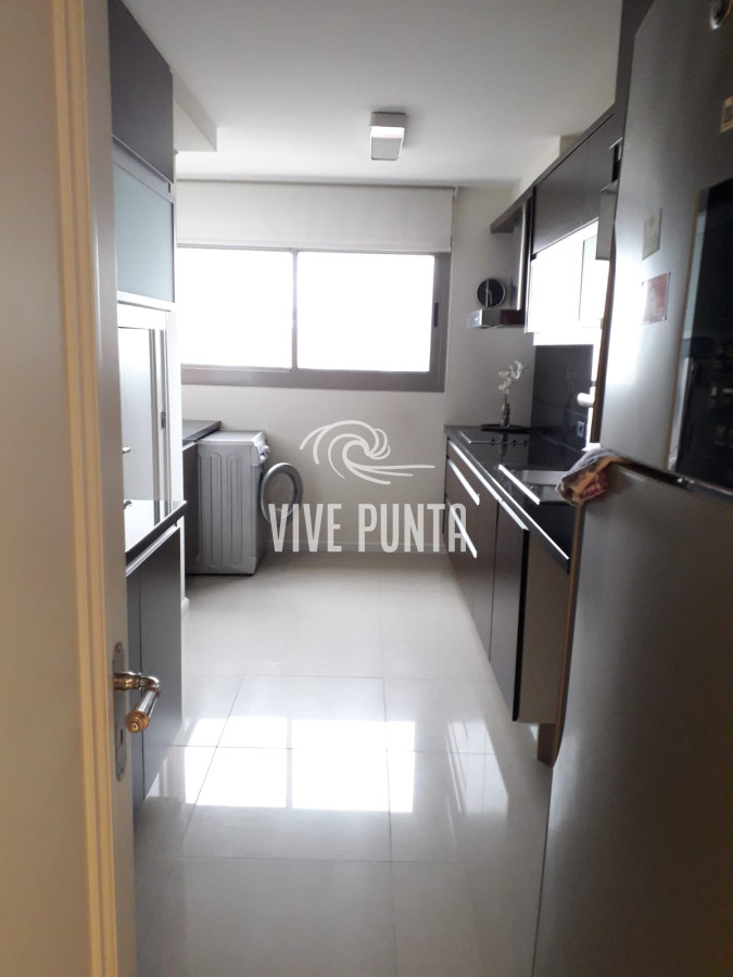 Apartamento ID.747 - frente a playa brava 