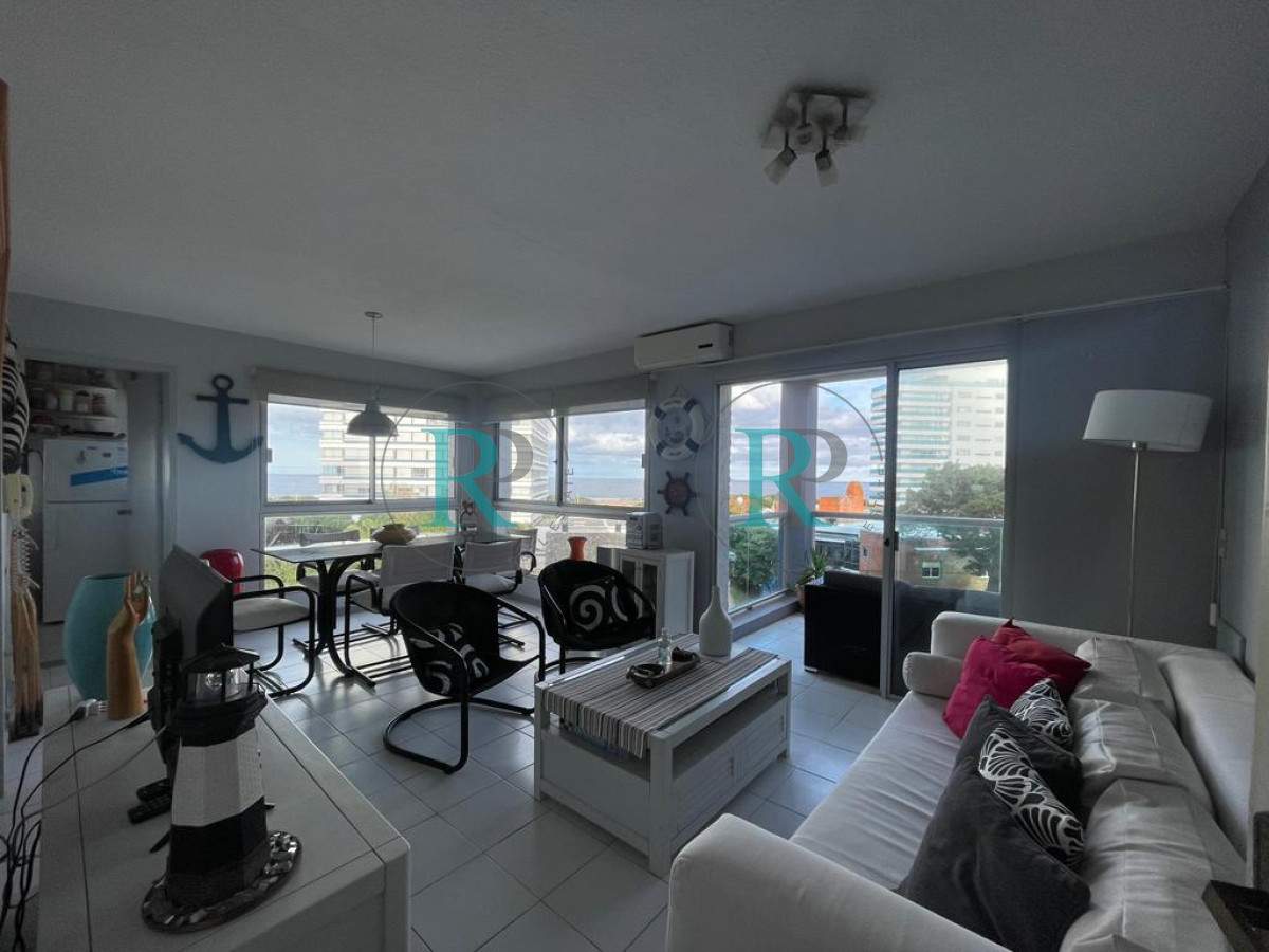 Apartamento ID.1044 - Apartamento en oportunidad frente al mar