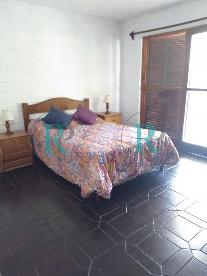 Casa ID.1771 - VENTA DE HERMOSA CASA EN BARRIO PINARES - 3 DORMITORIOS - 