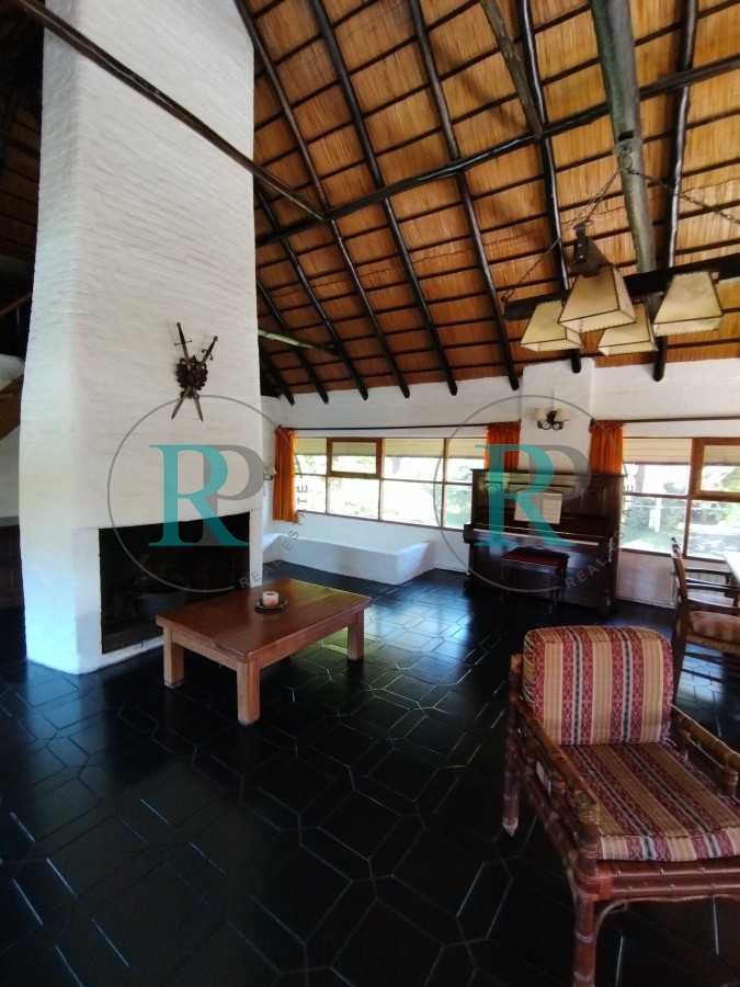 Casa ID.1771 - VENTA DE HERMOSA CASA EN BARRIO PINARES - 3 DORMITORIOS - 
