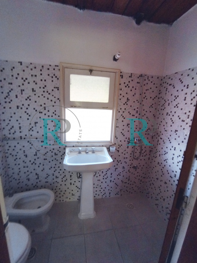Casa ID.1771 - VENTA DE HERMOSA CASA EN BARRIO PINARES - 3 DORMITORIOS - 