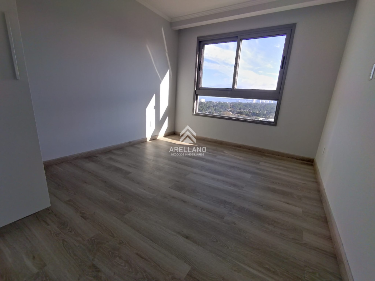 Apartamento ID.1467 - 1 dormitorio a estrenar con garage - roosevelt, punta del este