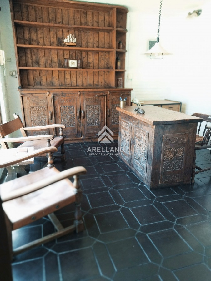 Casa ID.3306 - VENTA DE CASA EN BARRIO PINARES - 3 DORMITORIOS - 