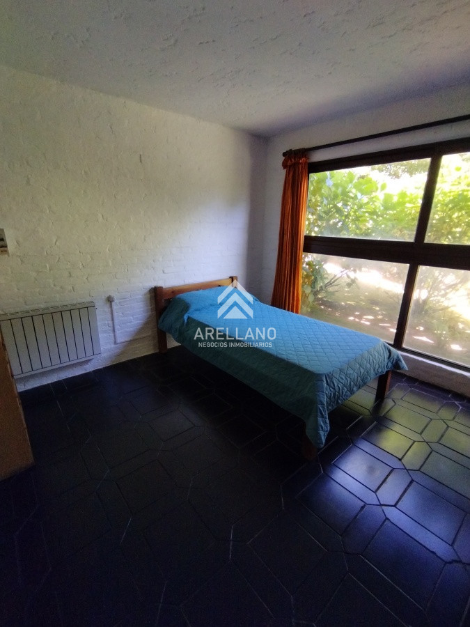 Casa ID.3306 - VENTA DE CASA EN BARRIO PINARES - 3 DORMITORIOS - 