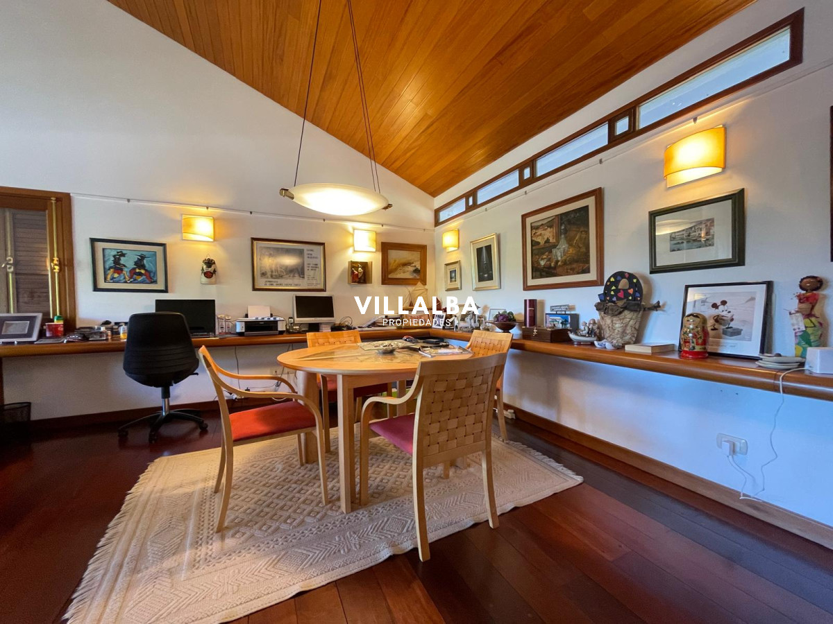 Casa ID.3331 - Magnifica casa en Punta del Este 