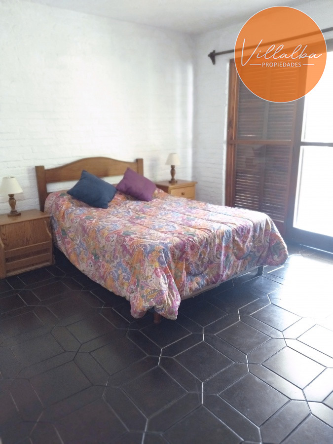 Apartamento ID.2920 - VENTA DE HERMOSA CASA EN BARRIO PINARES - 3 DORMITORIOS - 