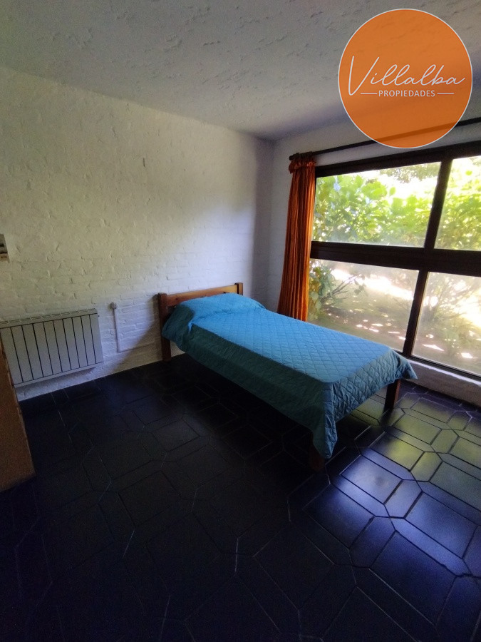Apartamento ID.2920 - VENTA DE HERMOSA CASA EN BARRIO PINARES - 3 DORMITORIOS - 