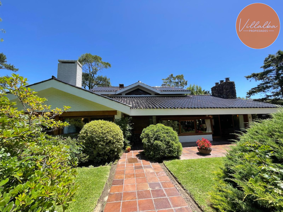Casa ID.3331 - Magnifica casa en Punta del Este 