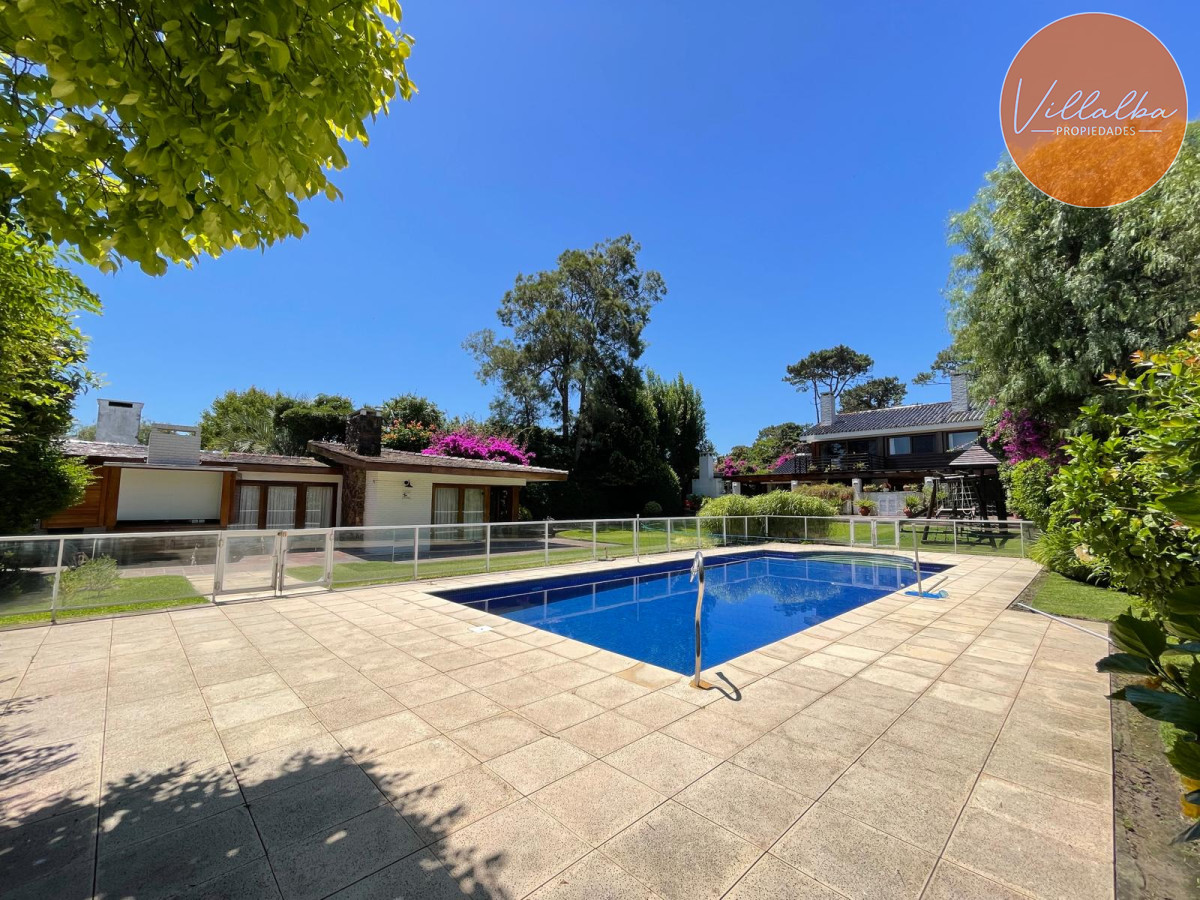 Casa ID.3331 - Magnifica casa en Punta del Este 