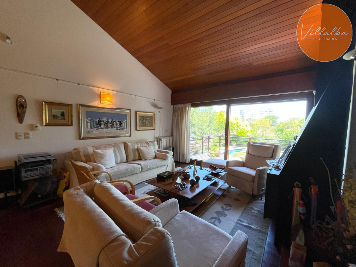 Casa ID.3331 - Magnifica casa en Punta del Este 