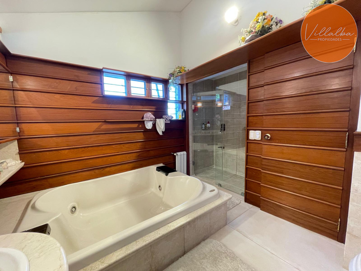 Casa ID.3331 - Magnifica casa en Punta del Este 
