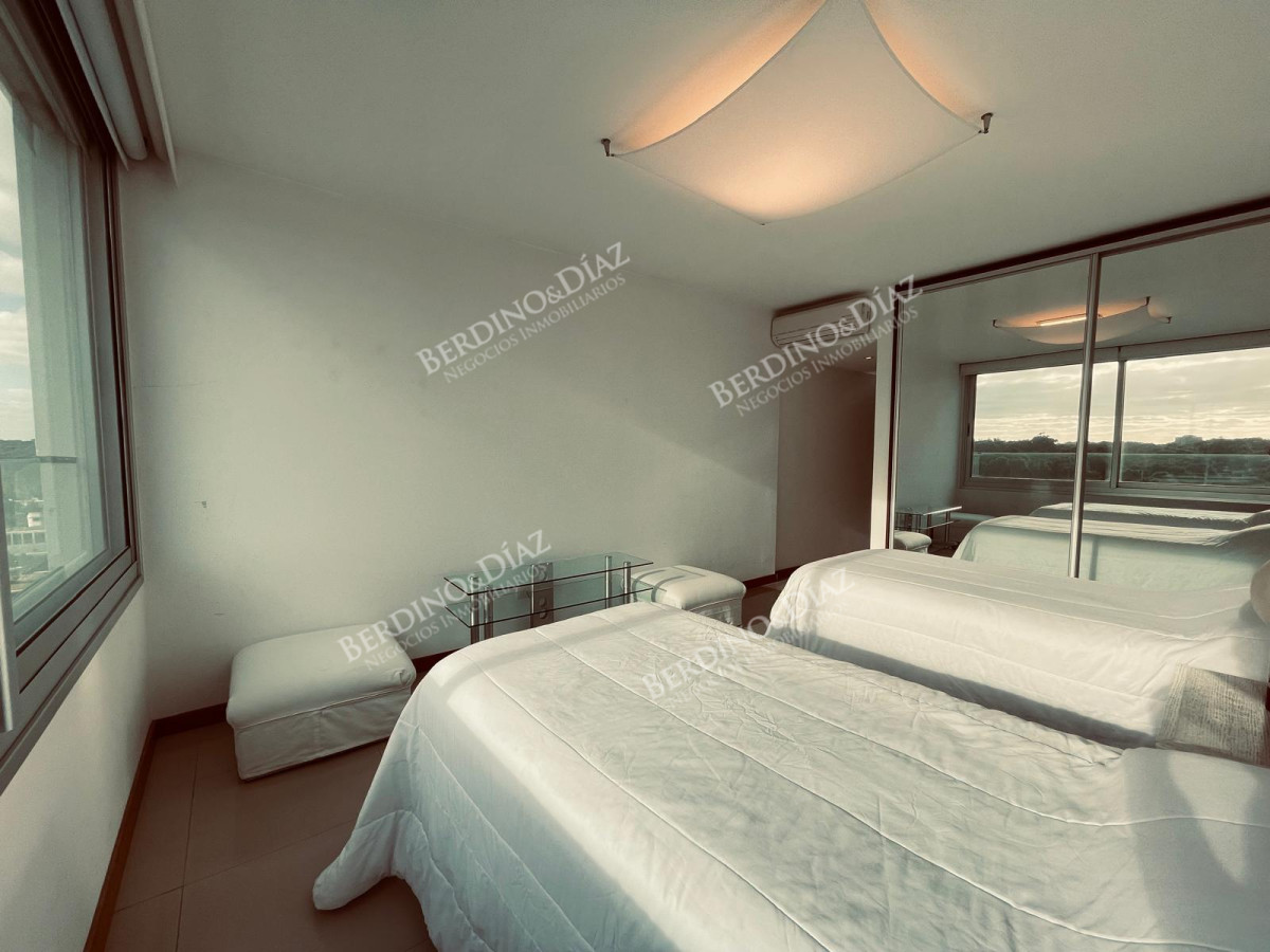 Apartamento ID.2911 -  APARTAMENTO EN TORRE DE CATEGORIA PRIMERA LINEA BRAVA