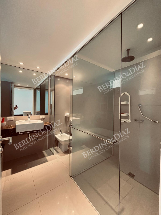 Apartamento ID.2911 -  APARTAMENTO EN TORRE DE CATEGORIA PRIMERA LINEA BRAVA