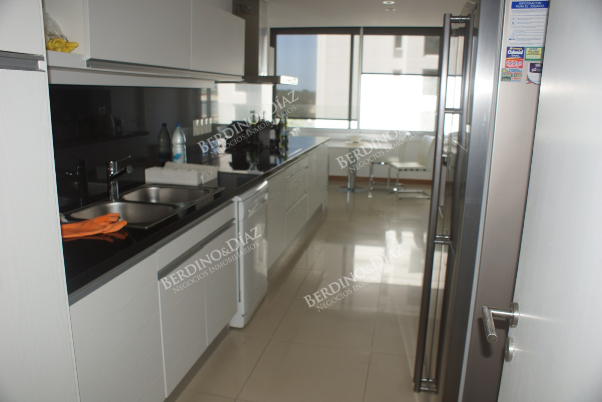 Apartamento ID.2911 -  APARTAMENTO EN TORRE DE CATEGORIA PRIMERA LINEA BRAVA