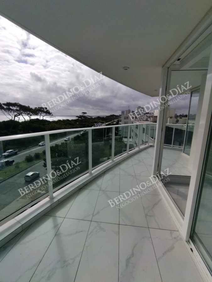 Apartamento ID.1643 - VENTA DE HERMOSO APARTAMENTO EN TORRE DE CATEGORIA, PRIMERA LINEA MANSA