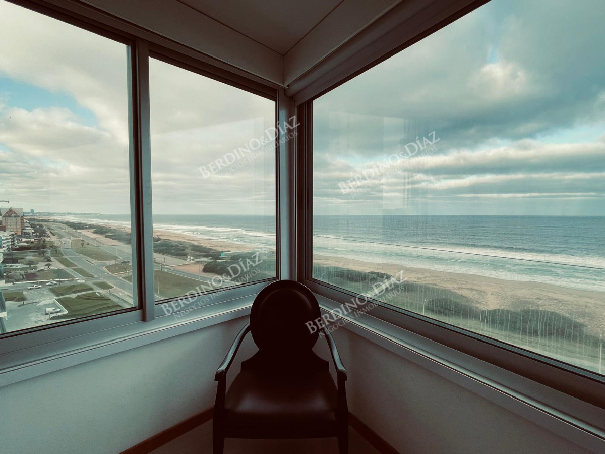 Apartamento ID.2911 -  APARTAMENTO EN TORRE DE CATEGORIA PRIMERA LINEA BRAVA