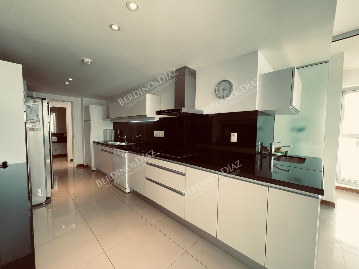 Apartamento ID.2911 -  APARTAMENTO EN TORRE DE CATEGORIA PRIMERA LINEA BRAVA