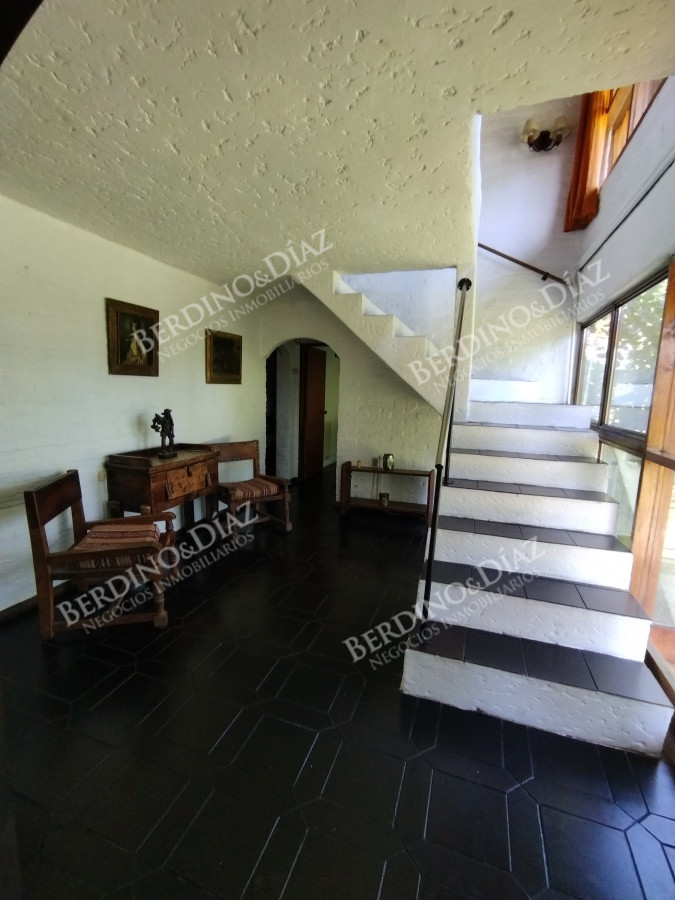 Casa ID.2558 - VENTA HERMOSA CASA EN BARRIO PINARES 