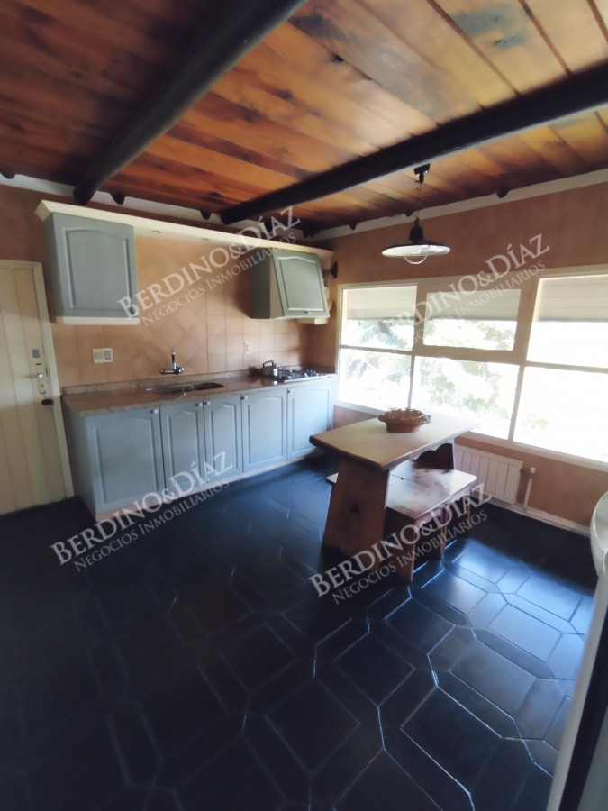 Casa ID.2558 - VENTA HERMOSA CASA EN BARRIO PINARES 