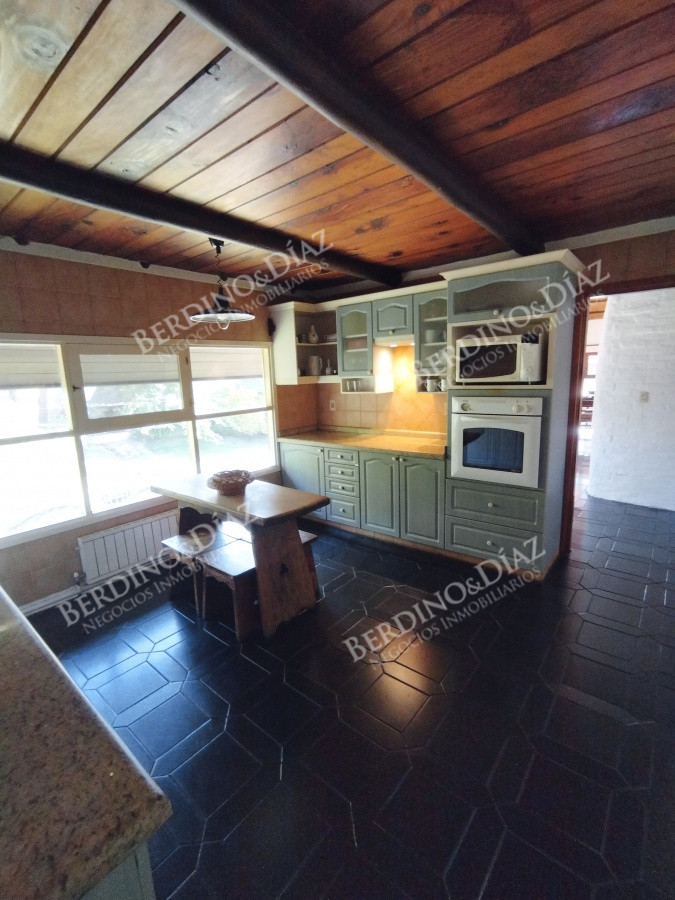 Casa ID.2558 - VENTA HERMOSA CASA EN BARRIO PINARES 