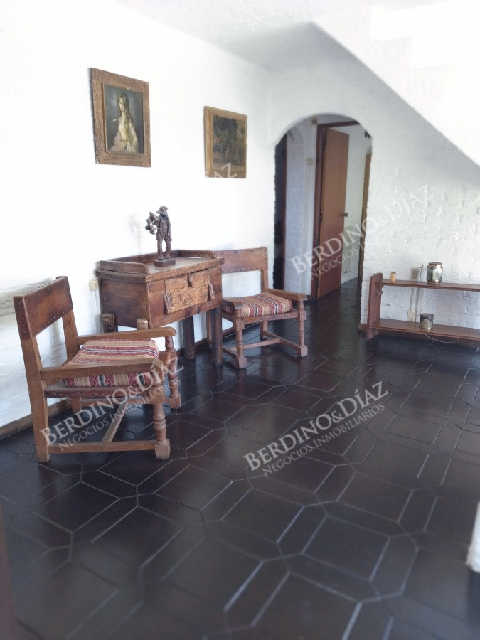 Casa ID.2558 - VENTA HERMOSA CASA EN BARRIO PINARES 