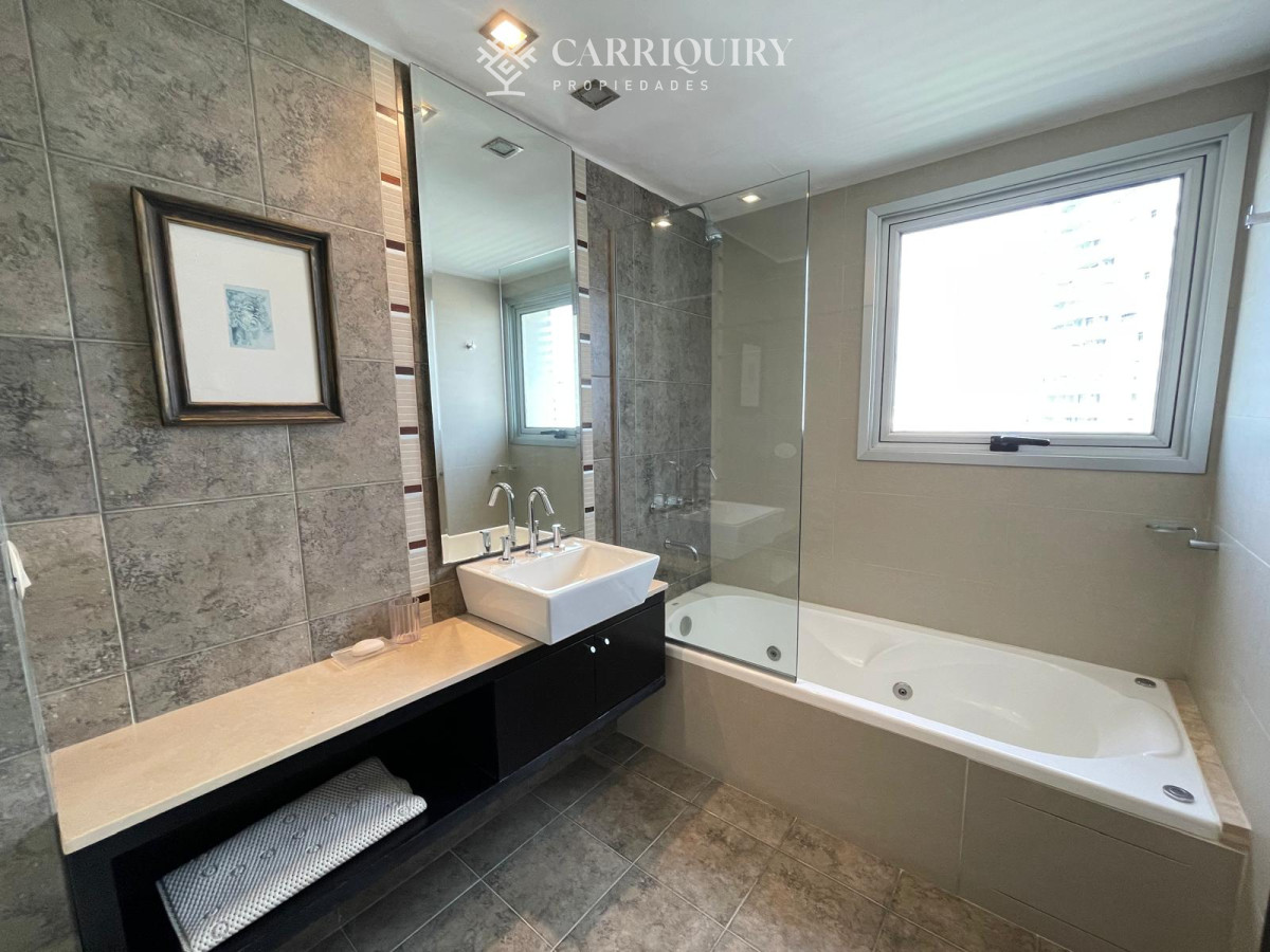 Apartamento ID.9171 - OPORTUNIDAD Apartamento en venta 3 suites playa mansa torre de categoria Punta del Este
