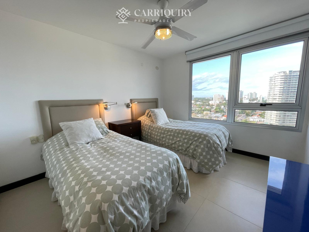 Apartamento ID.9171 - OPORTUNIDAD Apartamento en venta 3 suites playa mansa torre de categoria Punta del Este